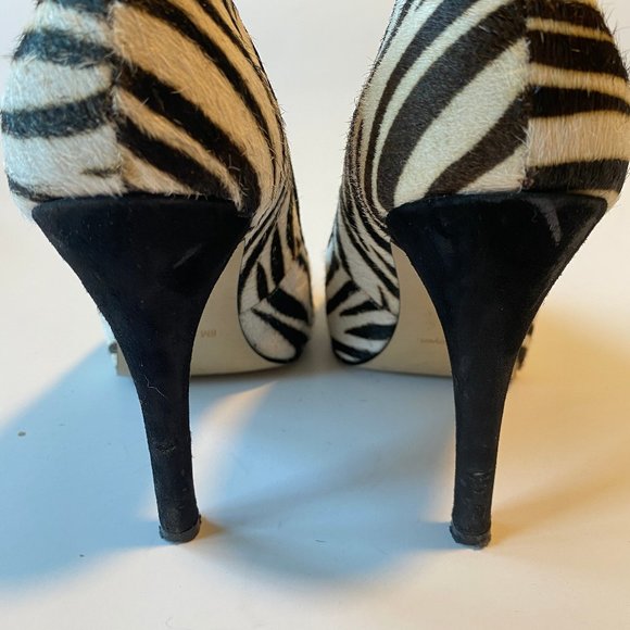 GUESS Zebra Patterned Pony Hair Peep Toe Heels - Picture 3 of 6